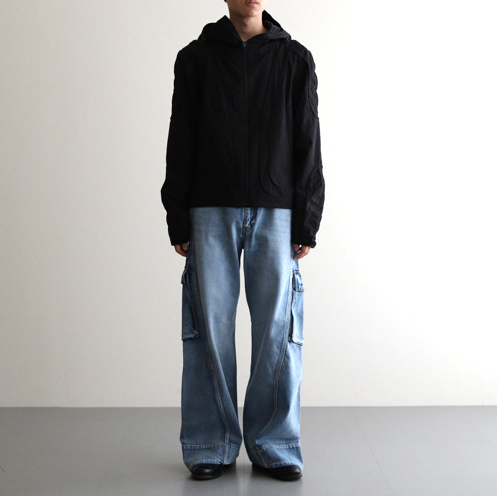 男性モデル(ハラ):172cm 58kg 着用サイズ:M
