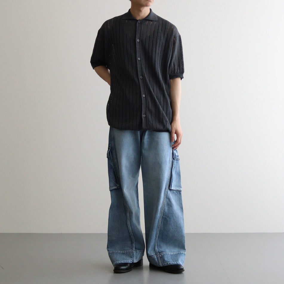 男性モデル(ハラ):172cm 58kg 着用サイズ:4