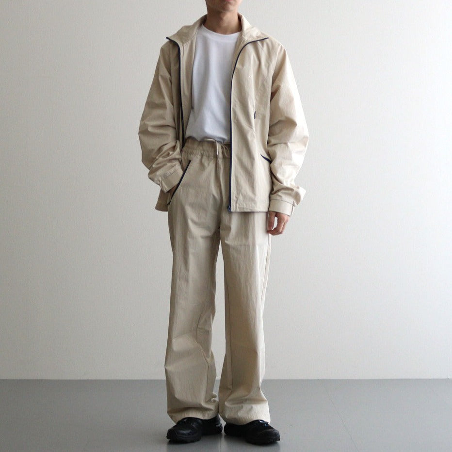 男性モデル(ハラ):172cm 58kg 着用サイズ:L