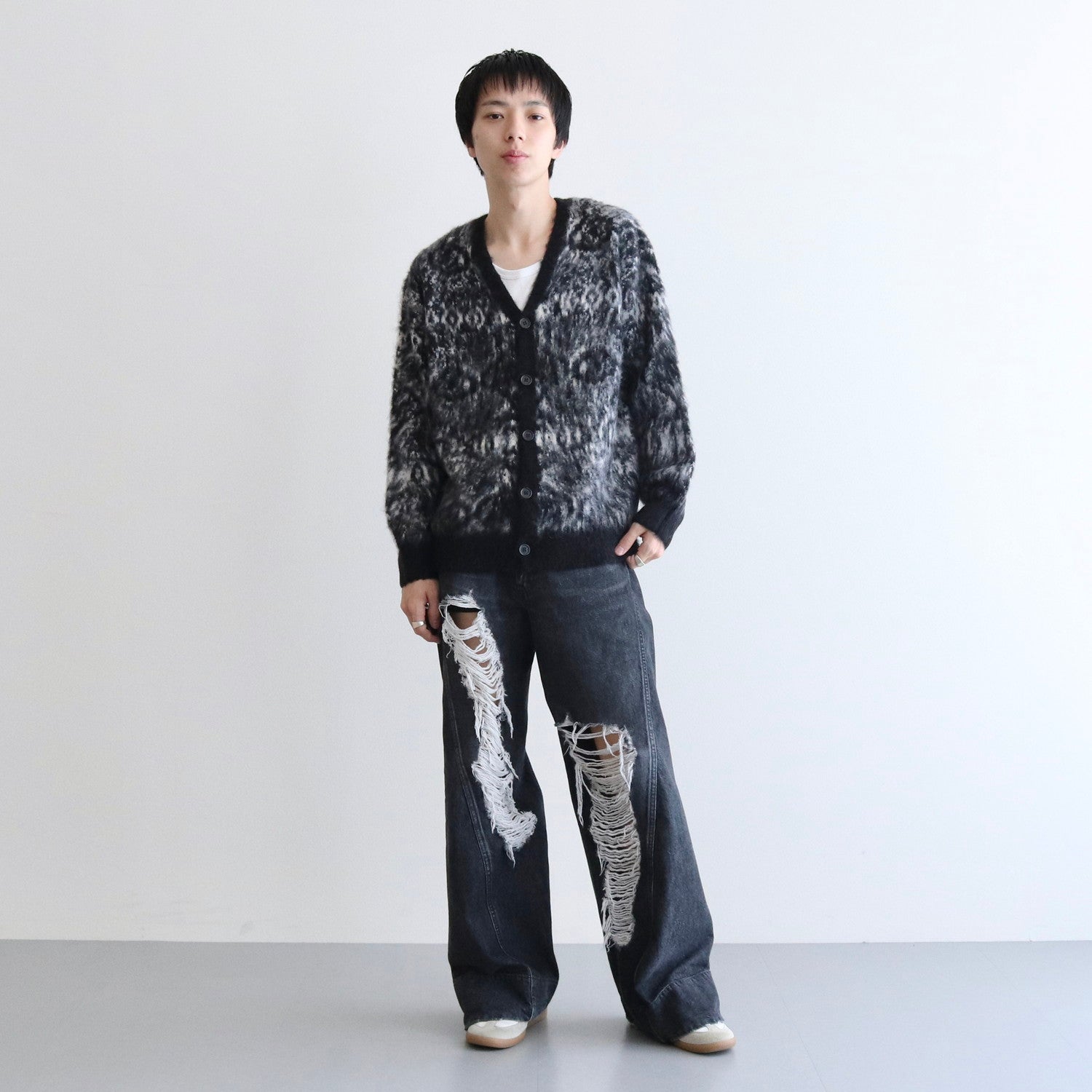 トップス YUKI HASHIMOTO AGED CARDIGAN WITH BADGES YUKI HASHIMOTO AGED CARDIGAN WITH BADGES