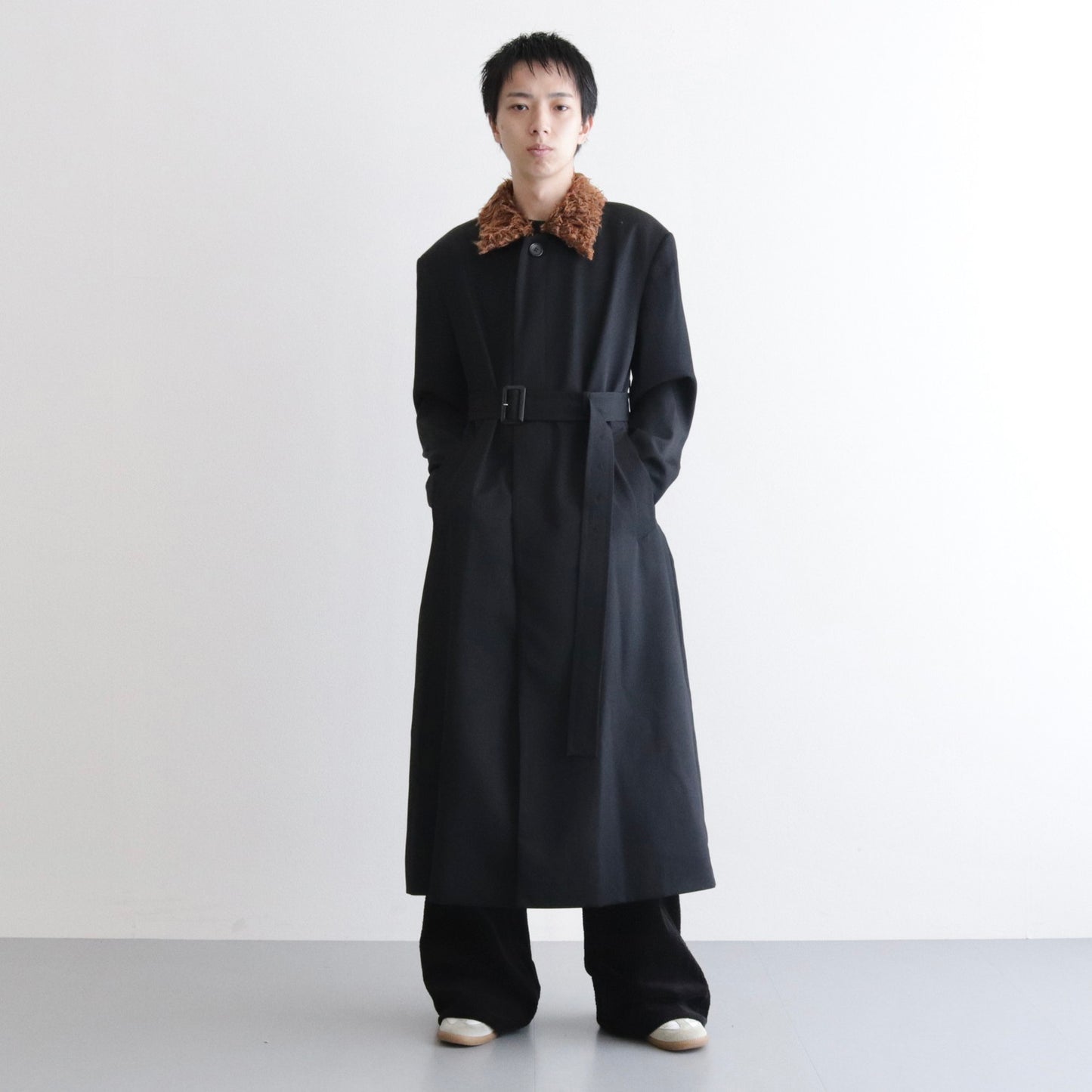 FUR COLLAR COAT #BLACK [232-01-0402]